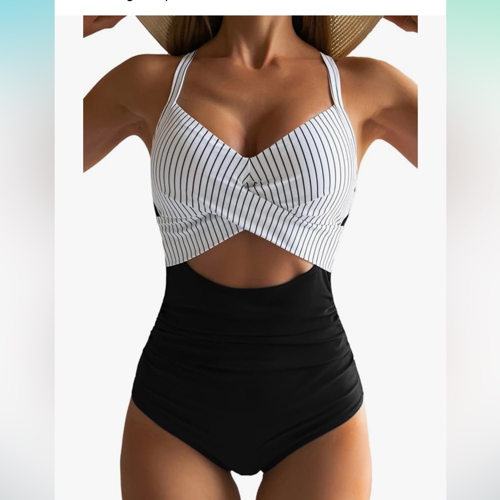 One piece swim